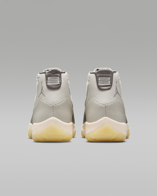 Air Jordan 11 Retro 